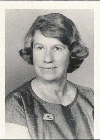 Dorothy Dunn Kramer circa 1968. Well known for teaching art at the Santa Fe Indian - 350px-Ddunnkramer-1968-wiki