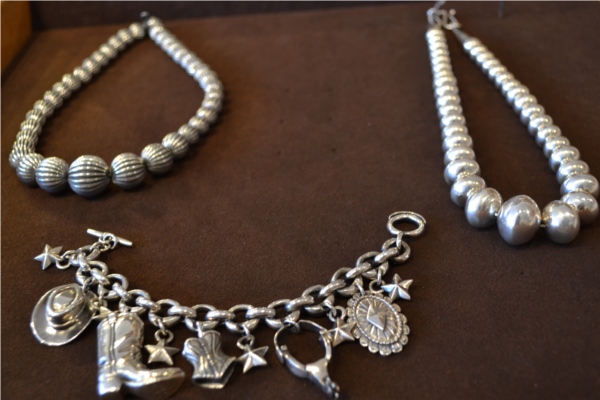 charm-necklaces