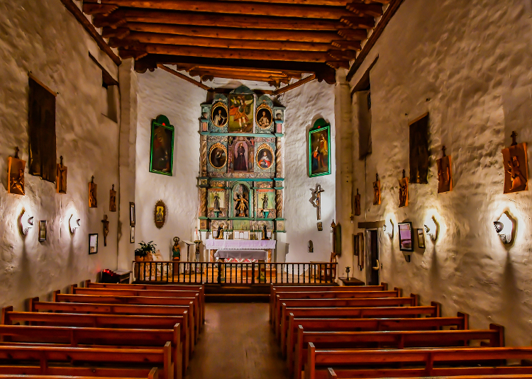 san-miguel-chapel-nave